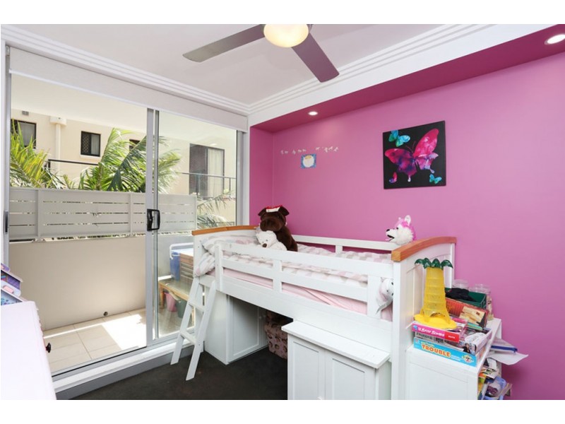 7/83 Marine Parade, Redcliffe QLD 4020