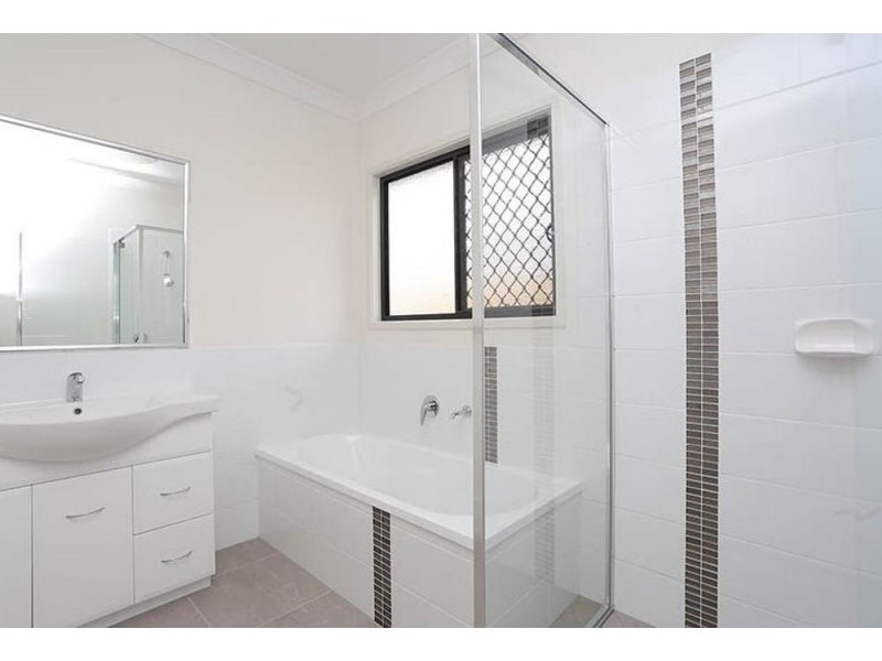 29 Groeschel Court, Goodna QLD 4300