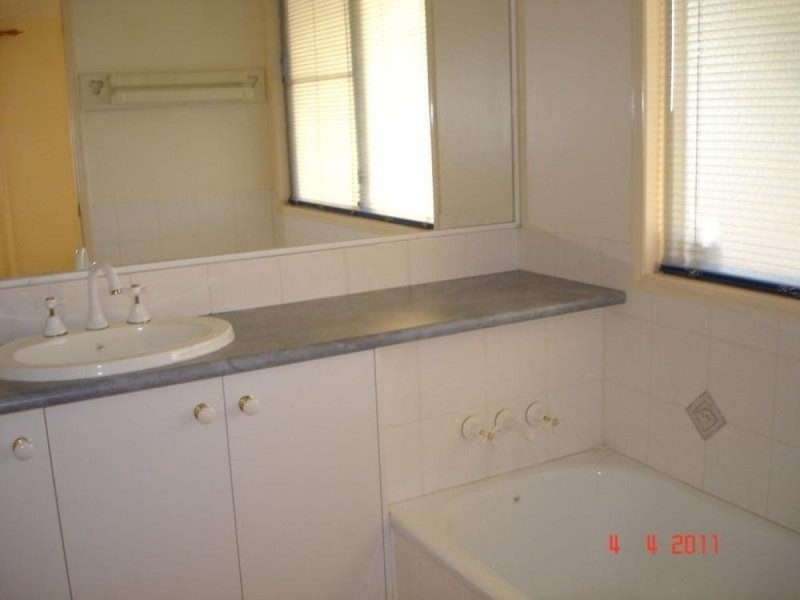 27 Granada Drive, Highfields QLD 4352