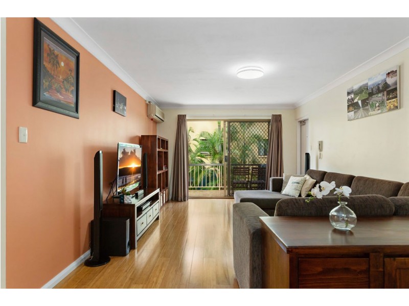 2/15 York Street, Nundah QLD 4012