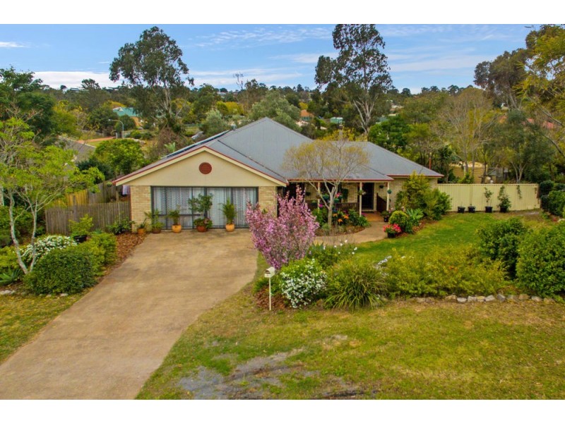 2 Barton Court, Highfields QLD 4352