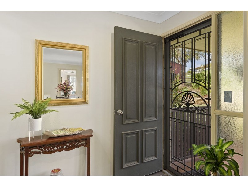 2 Barton Court, Highfields QLD 4352