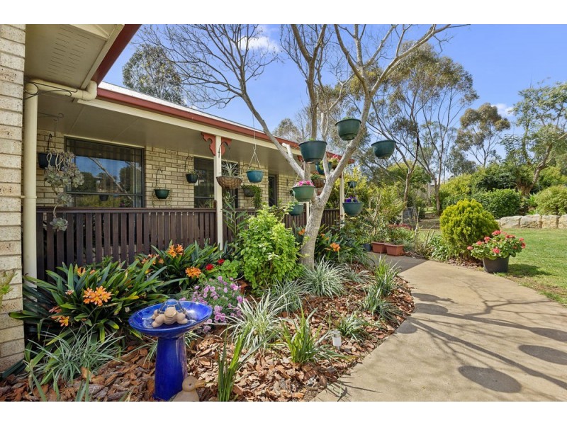 2 Barton Court, Highfields QLD 4352