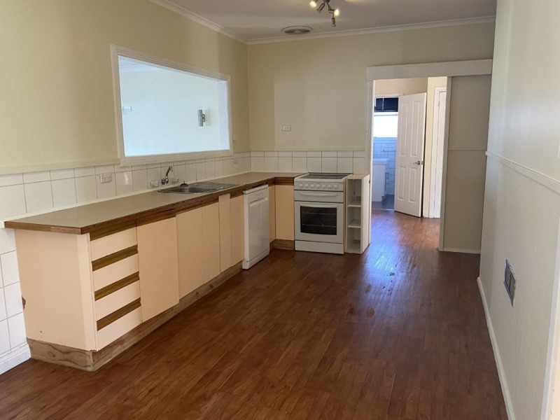 8 Cartledge, Sale VIC 3850