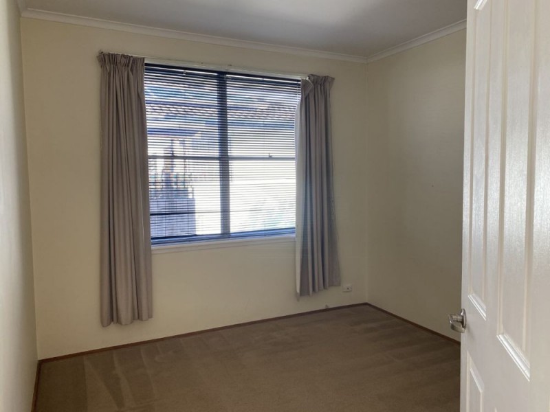 8 Cartledge, Sale VIC 3850