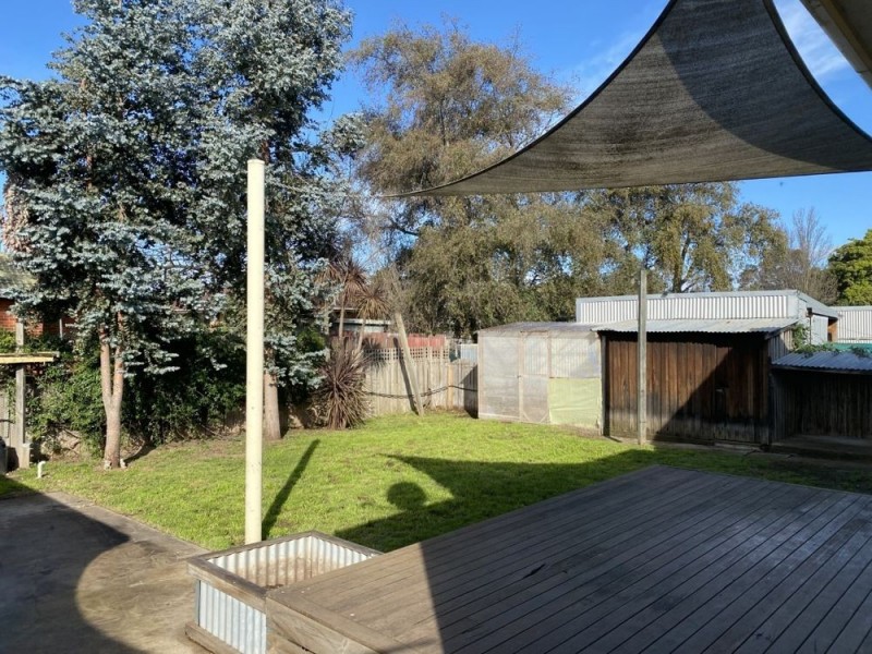 8 Cartledge, Sale VIC 3850