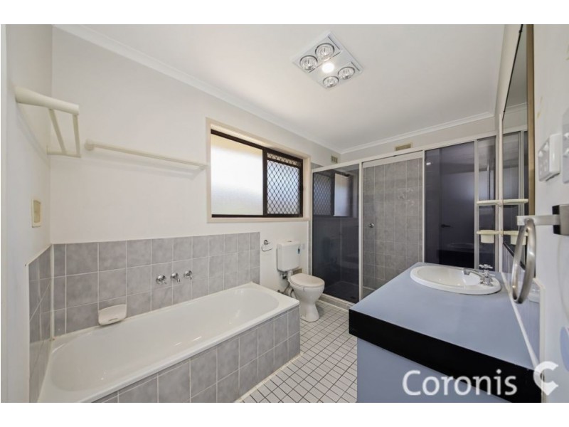 5 Kingfield Court, Regents Park QLD 4118