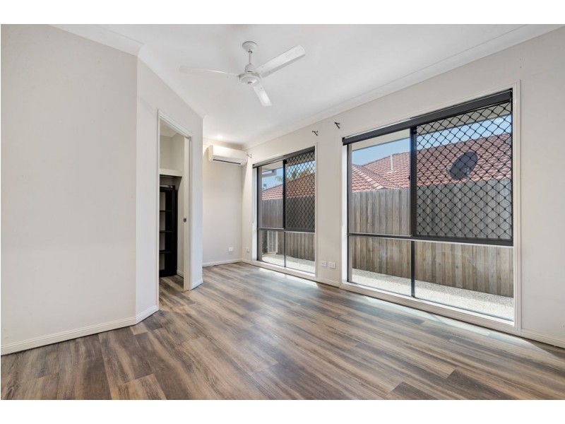 17 Dotterel Crescent, North Lakes QLD 4509