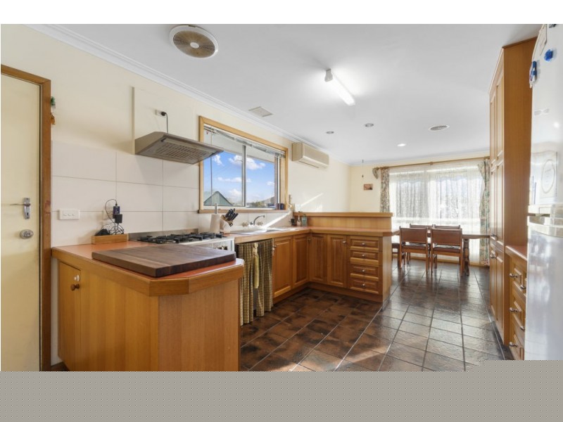 41 Valentine Crescent, Sale VIC 3850