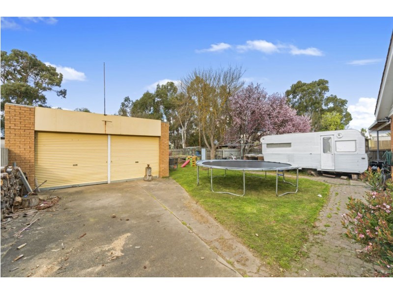 41 Valentine Crescent, Sale VIC 3850