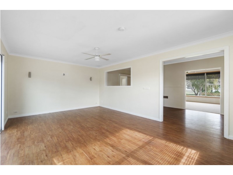 8 Cartledge Way, Sale VIC 3850