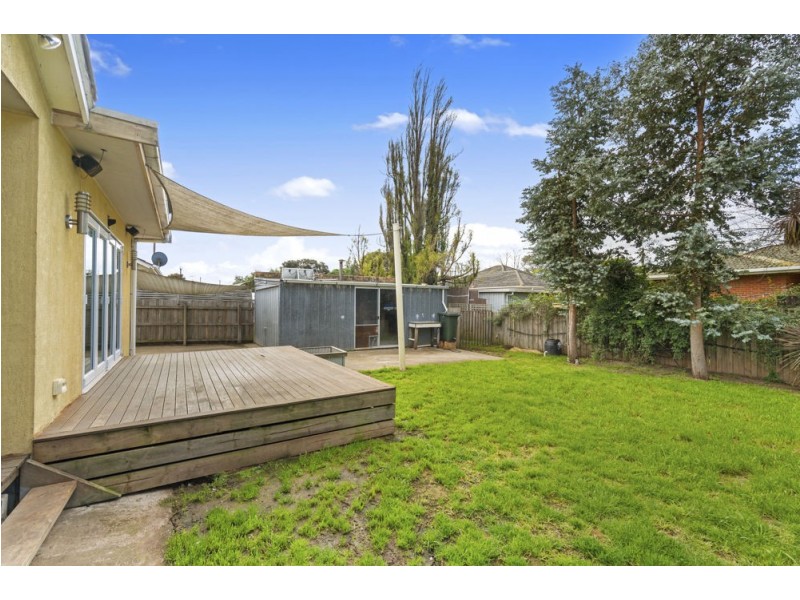8 Cartledge Way, Sale VIC 3850