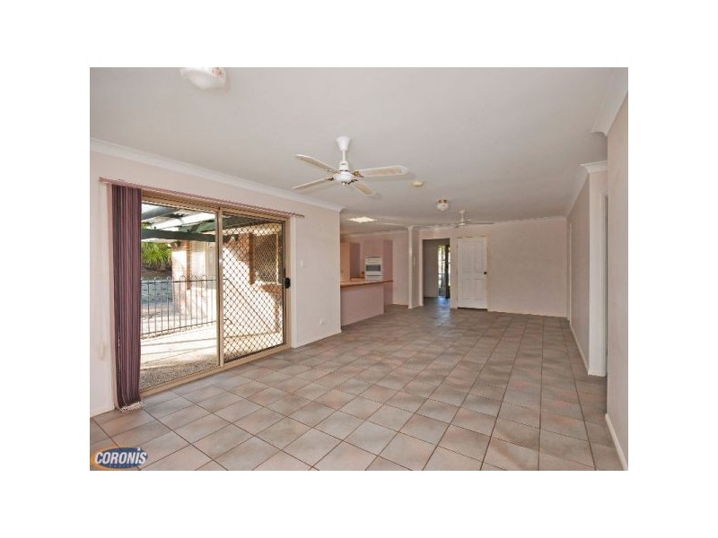 7 Seaforth Close, Albany Creek QLD 4035