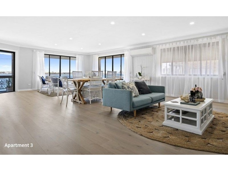 3/254 Marine Parade, Labrador QLD 4215