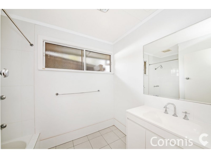 4 Bamber Street, Chermside West QLD 4032