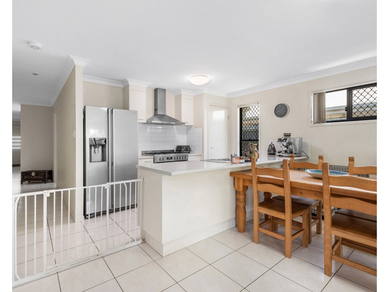 24 Bailey Street, Wakerley QLD 4154