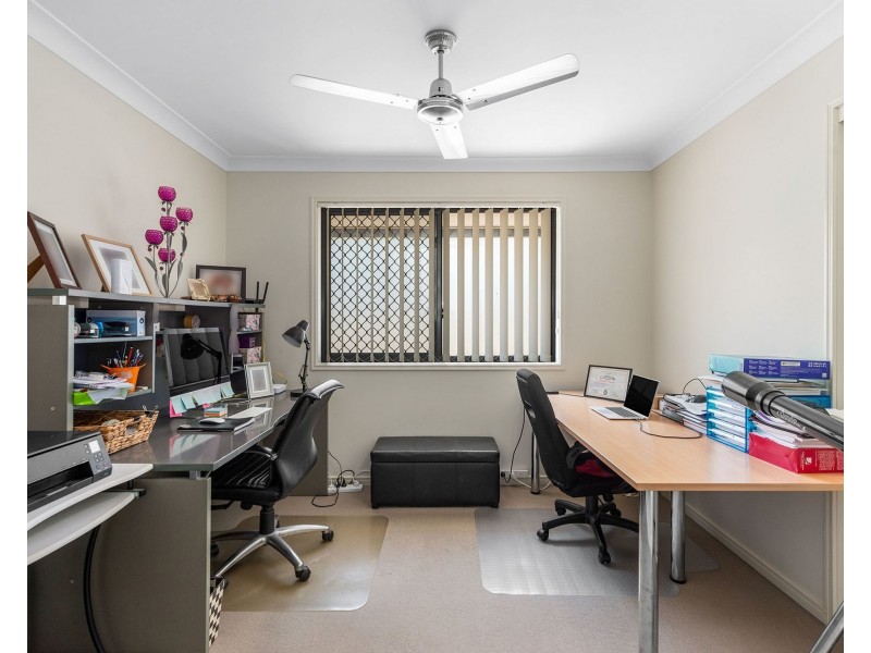 24 Bailey Street, Wakerley QLD 4154