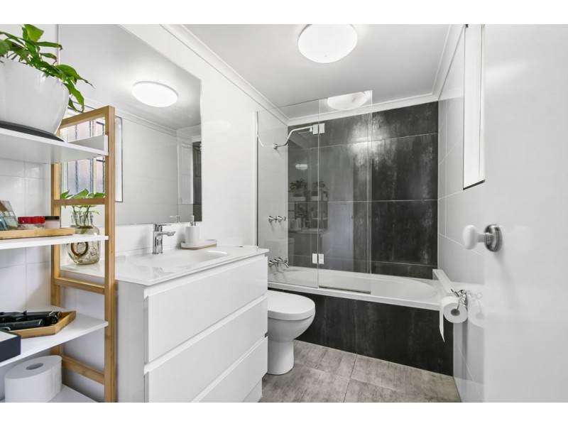 1/18 Herston Road, Kelvin Grove QLD 4059
