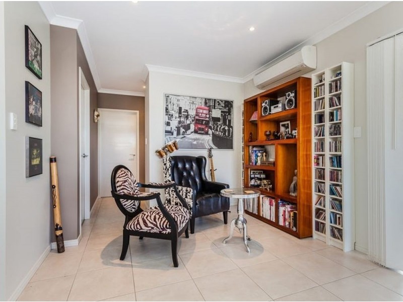 2/2 Hirsch Court, North Lakes QLD 4509