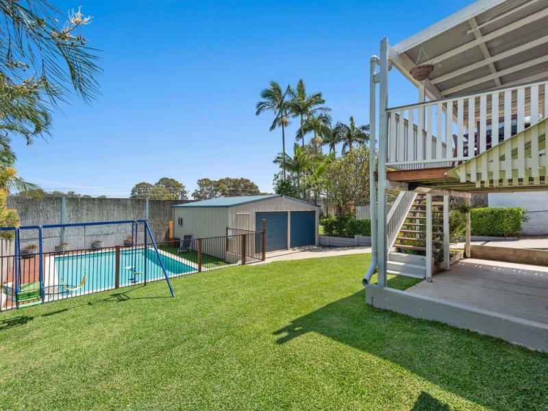 27 Curve Avenue, Wynnum QLD 4178