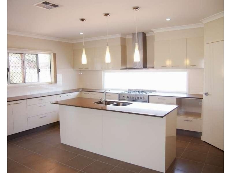 3/7 Oasis Close, Manly West QLD 4179