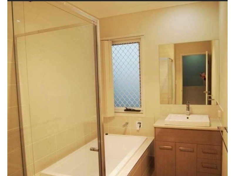 3/7 Oasis Close, Manly West QLD 4179