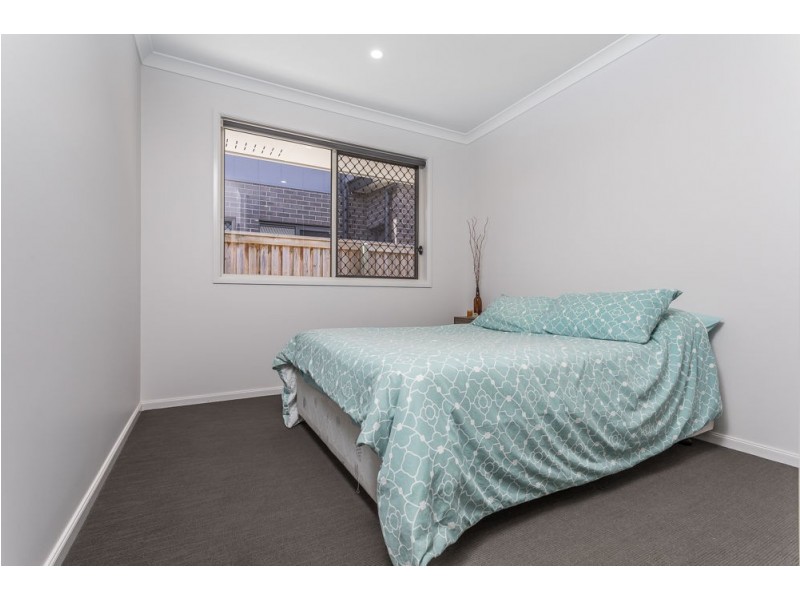 28 Benham Ave, Kallangur QLD 4503