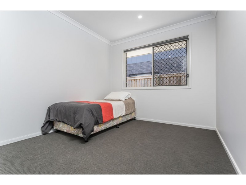 28 Benham Ave, Kallangur QLD 4503