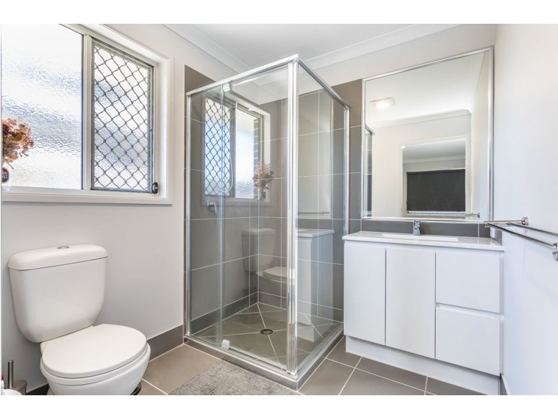 28 Benham Ave, Kallangur QLD 4503