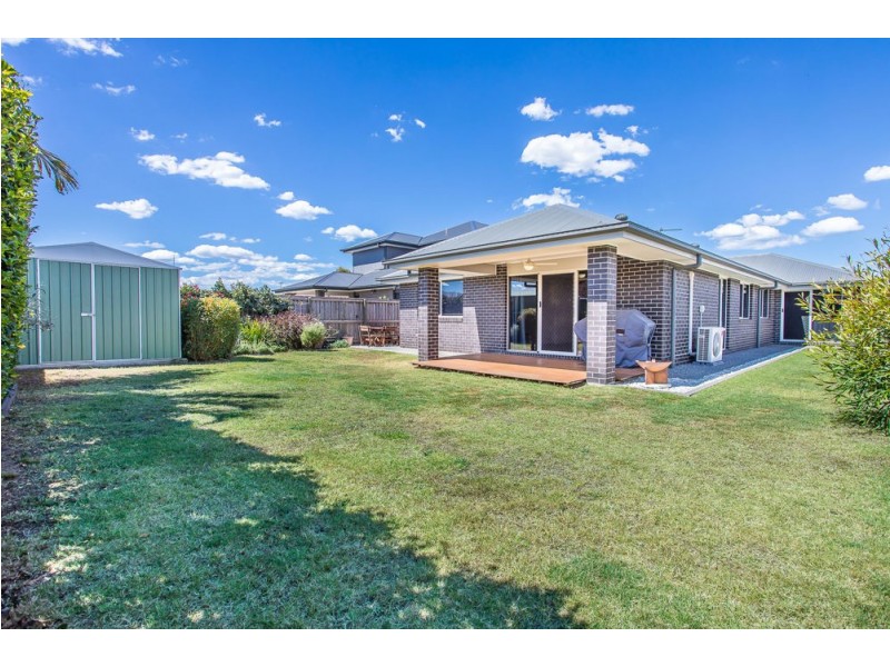 28 Benham Ave, Kallangur QLD 4503