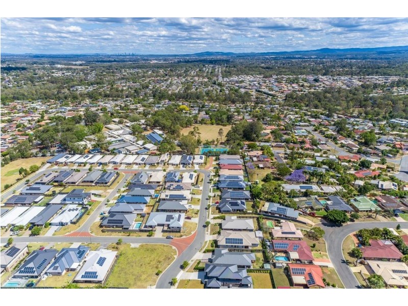 28 Benham Ave, Kallangur QLD 4503