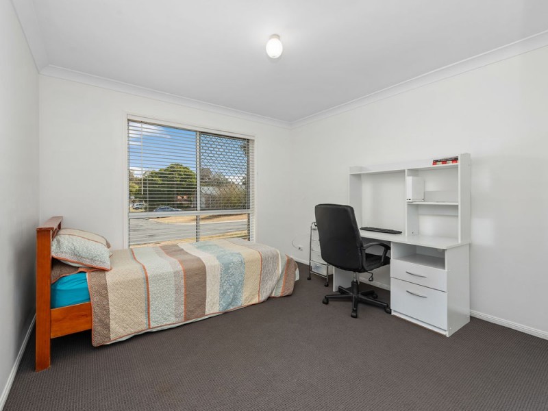 18 Ashwood Circuit, Birkdale QLD 4159