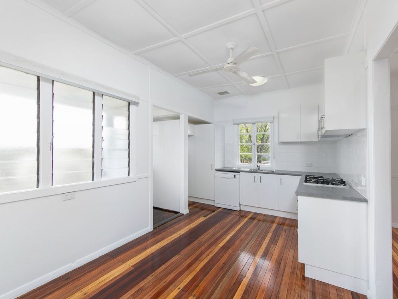 94 Scott Street, Stafford Heights QLD 4053