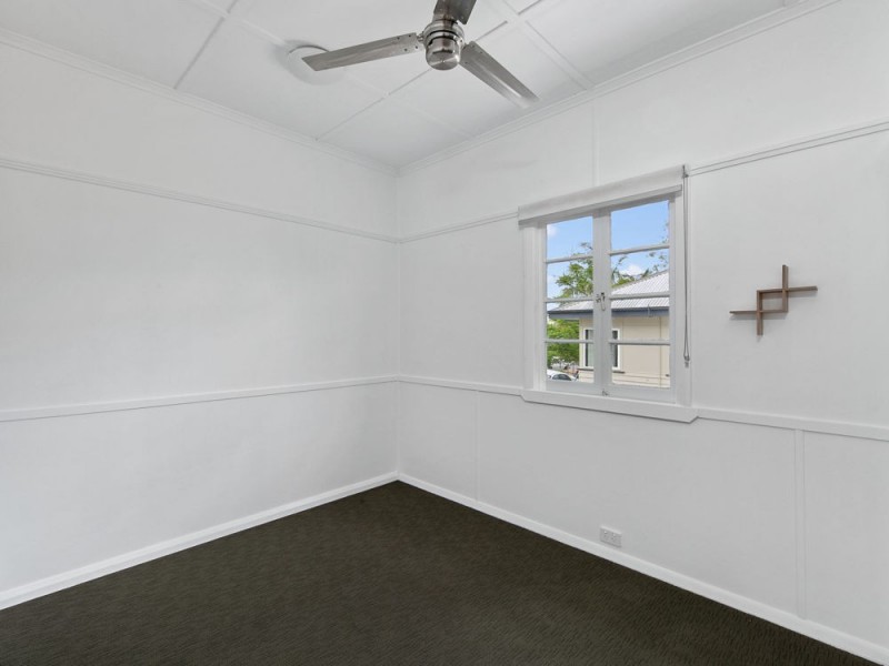 94 Scott Street, Stafford Heights QLD 4053