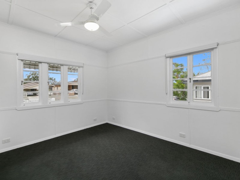 94 Scott Street, Stafford Heights QLD 4053