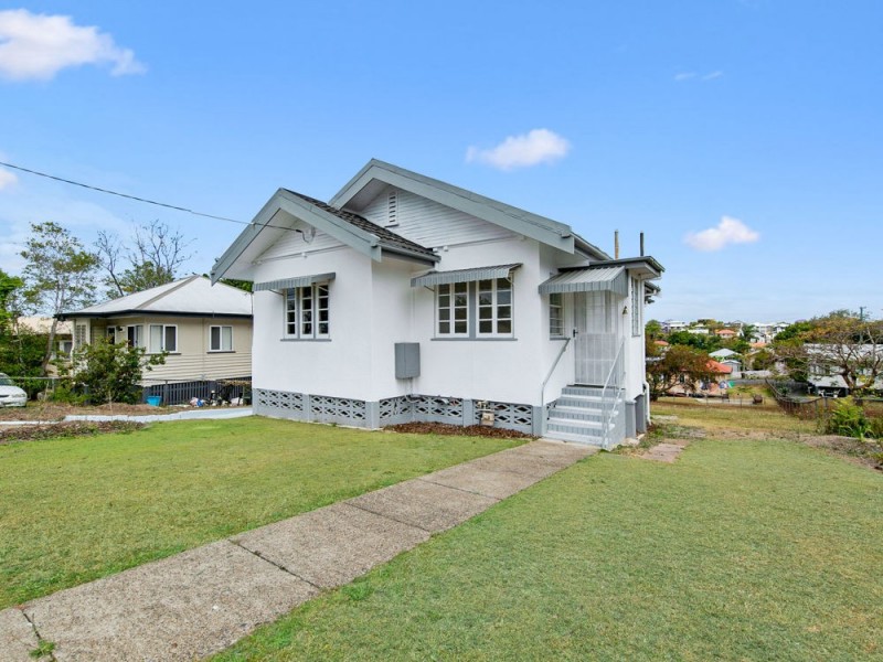 94 Scott Street, Stafford Heights QLD 4053