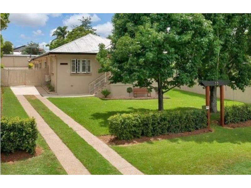 10 Lloyd George Street, Eastern Heights QLD 4305