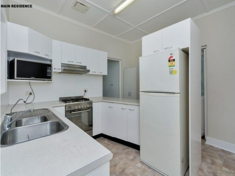 10 Lloyd George Street, Eastern Heights QLD 4305