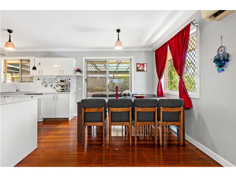 21 Samantha Street, Wynnum West QLD 4178