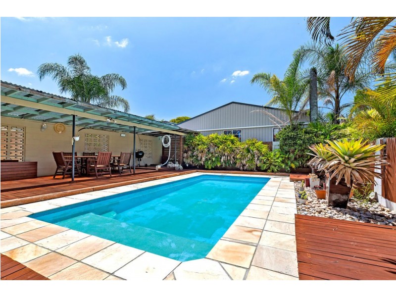 21 Samantha Street, Wynnum West QLD 4178
