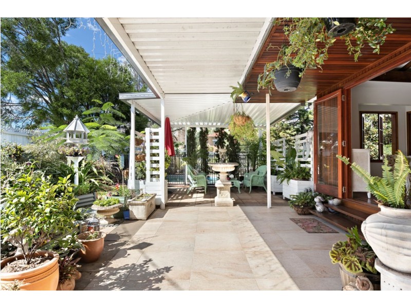 2 Chaplin Street, Stafford Heights QLD 4053