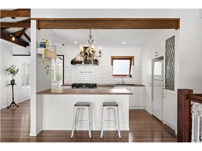 2 Chaplin Street, Stafford Heights QLD 4053