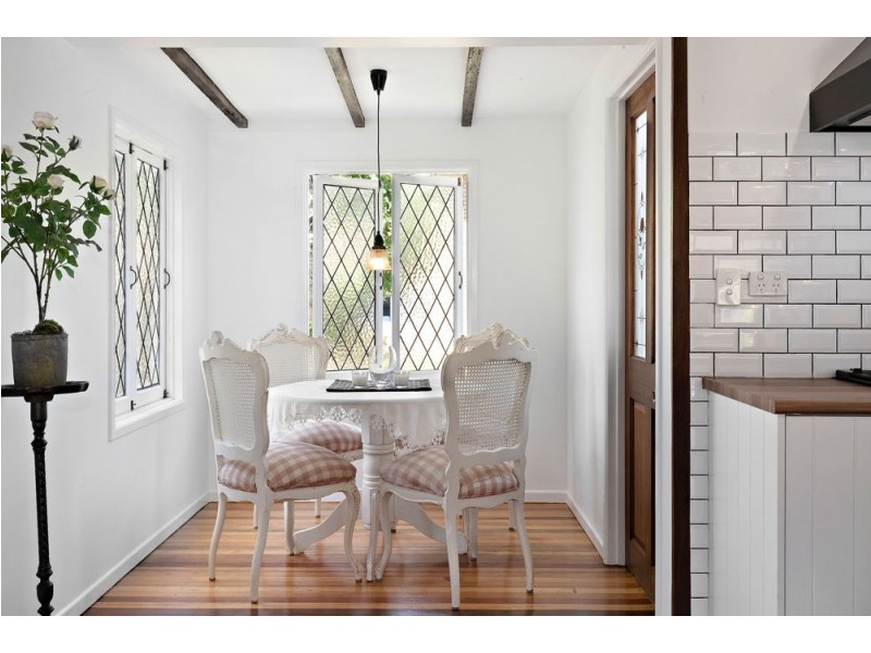 2 Chaplin Street, Stafford Heights QLD 4053