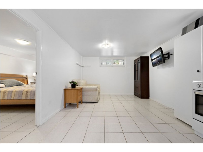 2 Chaplin Street, Stafford Heights QLD 4053