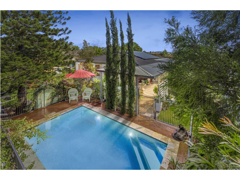 2 Chaplin Street, Stafford Heights QLD 4053