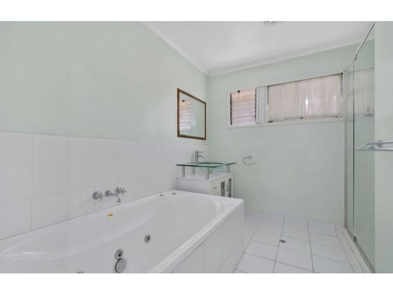 12 Myron Street, Chermside QLD 4032