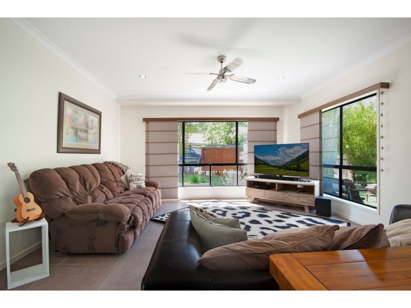 16 Haven Street, Southside QLD 4570