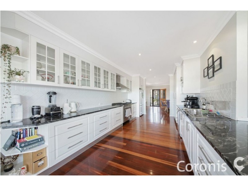 60 Delsie Street, Cannon Hill QLD 4170