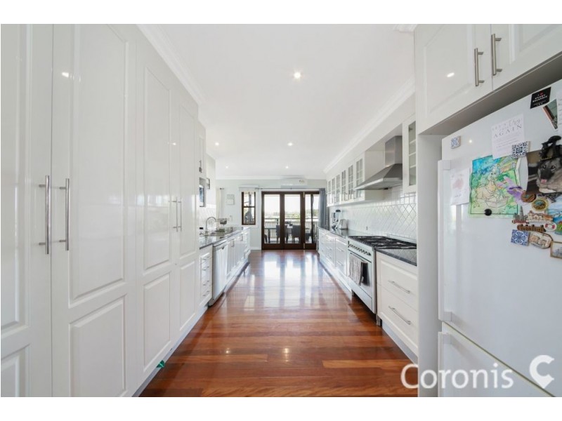 60 Delsie Street, Cannon Hill QLD 4170