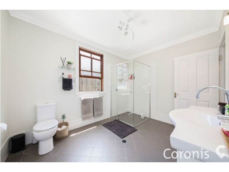 60 Delsie Street, Cannon Hill QLD 4170